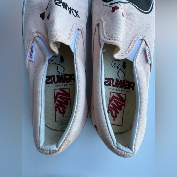 VANS Peanuts edition Snoopy & Lucy Pink Slip-On Shoes - Picture 7 of 9